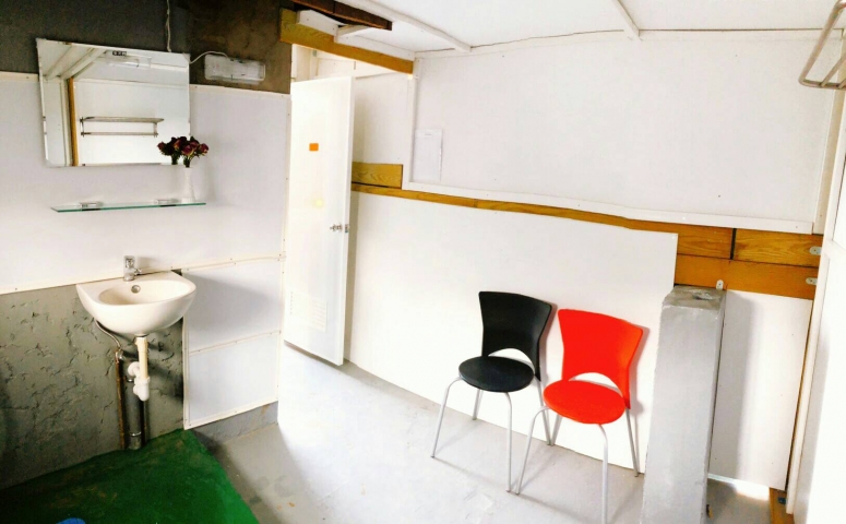 Room 1317 高雄左營區 